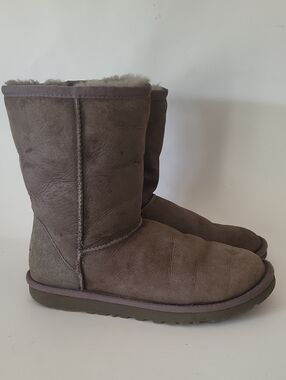 UGG Women's Classic Black Boots Size 6